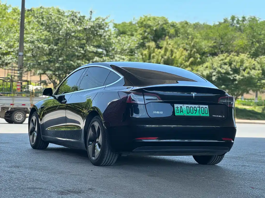 Model 3 Standard Range Rear-Wheel Drive Upgrade Version 2020