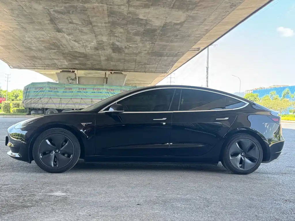 Model 3 Standard Range Rear-Wheel Drive Upgrade Version 2020