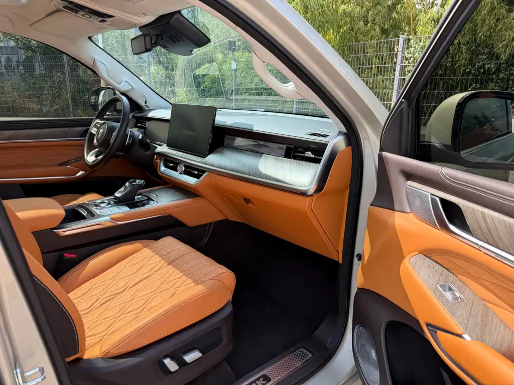 TANK 500 2022 Model Sport Edition 5-Seater