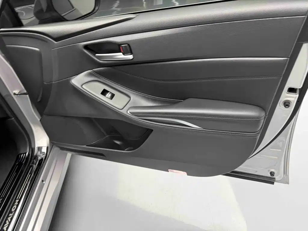 Asiana Long 2022 Model Hybrid 2.5L Luxury Edition