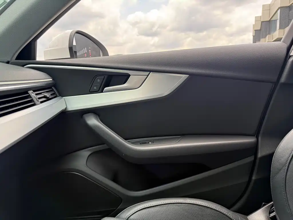 Audi A4L 2020 40 TFSI Fashion Dynamic Edition