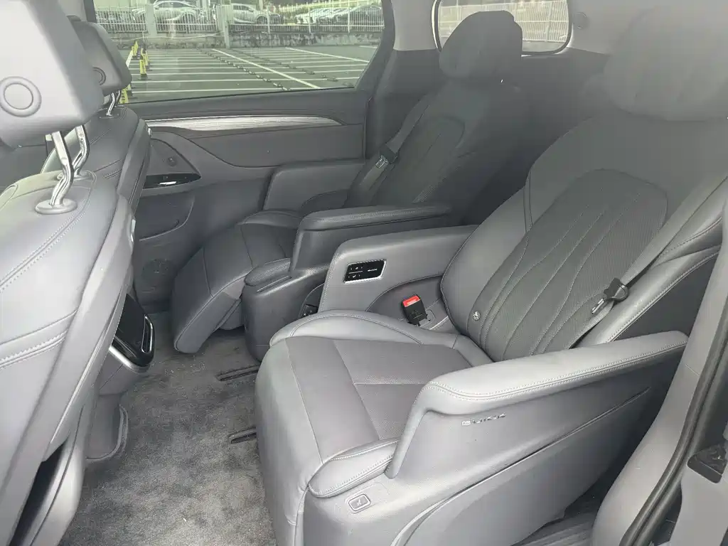Buick GL8 New Energy 2025 陆尚尊享版