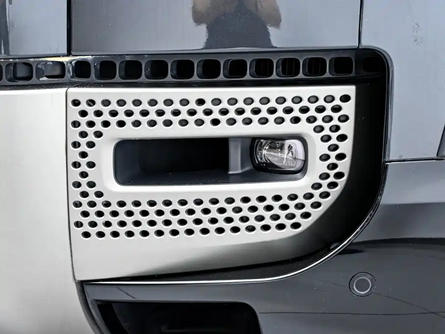 Land Rover Defender 2023 Edition 110 3.0T P400 X-DYNAMIC HSE