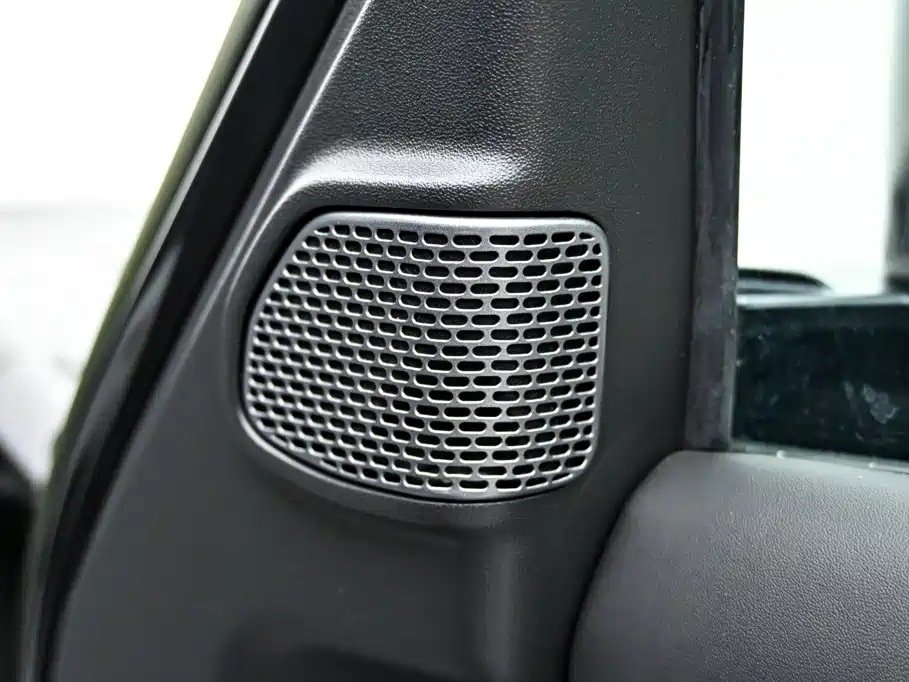 Land Rover Defender 2023 Edition 110 3.0T P400 X-DYNAMIC HSE