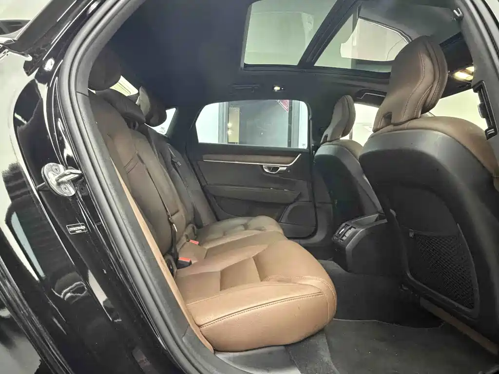 Volvo S90 2024 B5 Intelligent Luxury Edition
