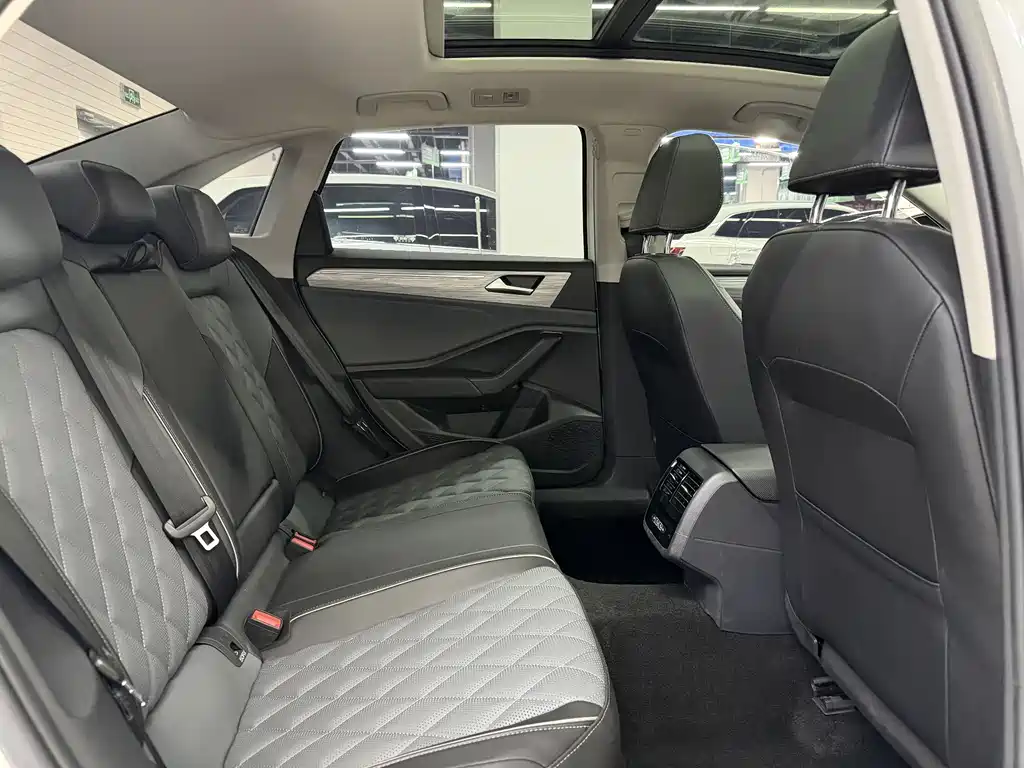 2023 Volkswagen Sagitar 280 TSI DSG Beyond Edition