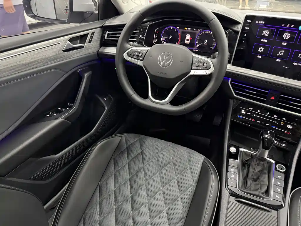 2023 Volkswagen Sagitar 280 TSI DSG Beyond Edition