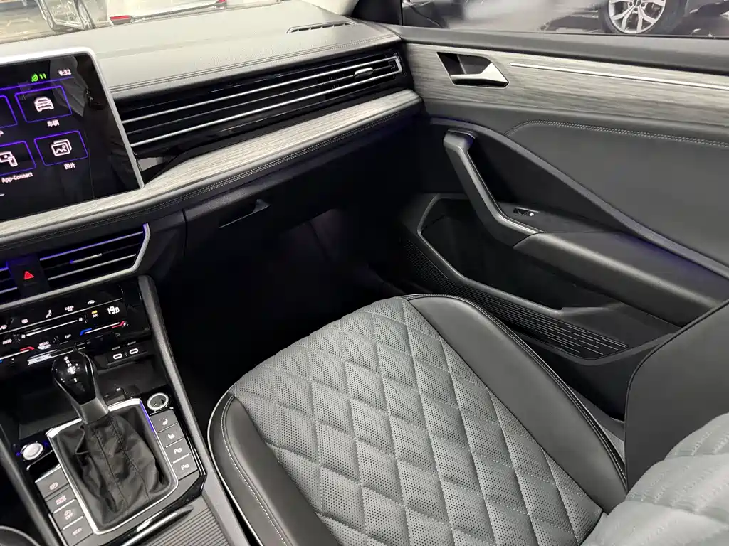 2023 Volkswagen Sagitar 280 TSI DSG Beyond Edition