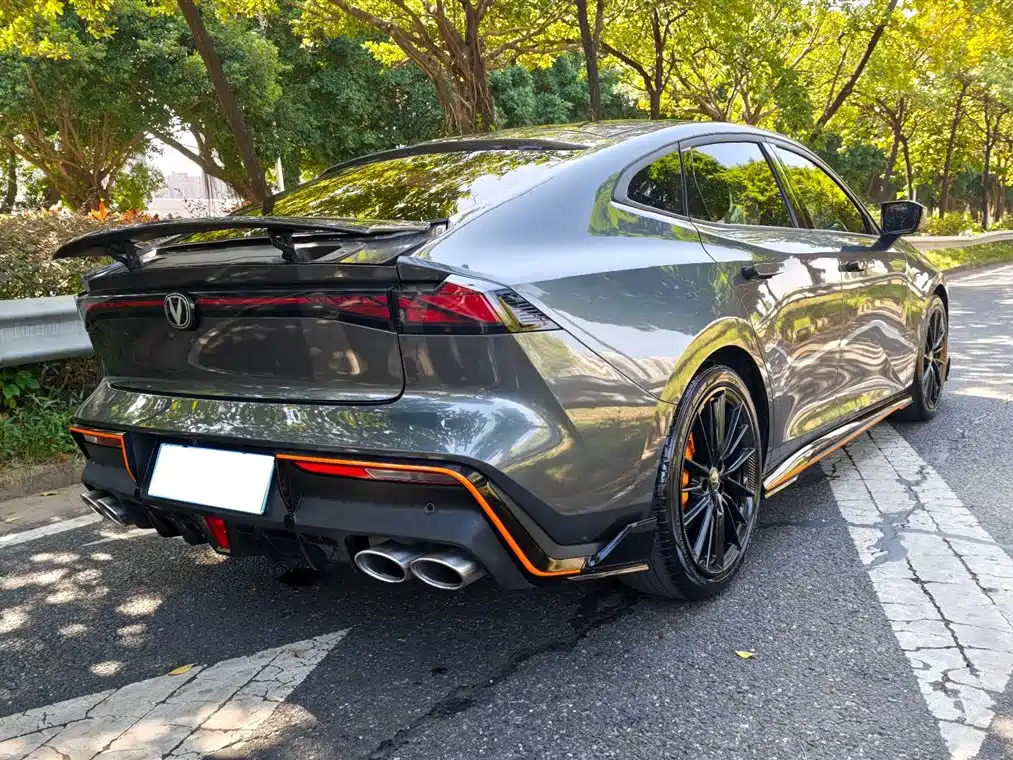 Changan UNI-V 2022 Model 1.5T Sports Edition
