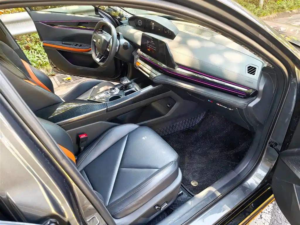 Changan UNI-V 2022 Model 1.5T Sports Edition