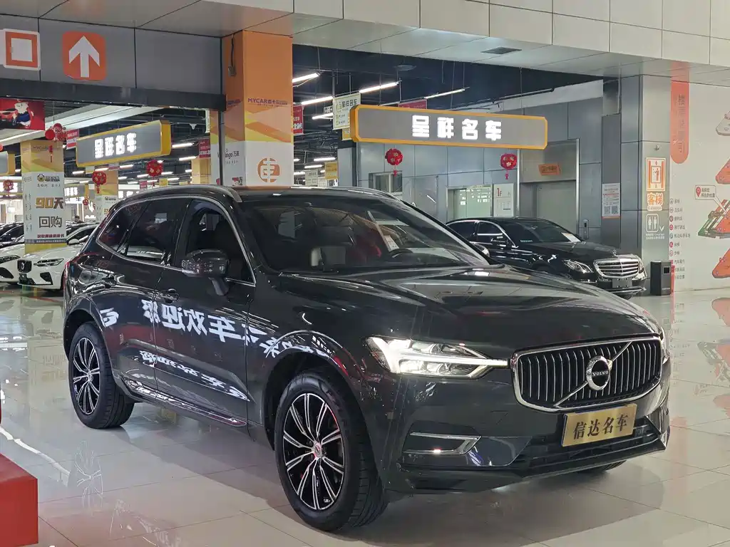 Volvo XC60 2021 T5 AWD Intelligent Distance Luxury Edition