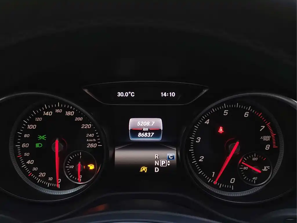 Mercedes-Benz GLA 2017 GLA 200 Dynamic Edition