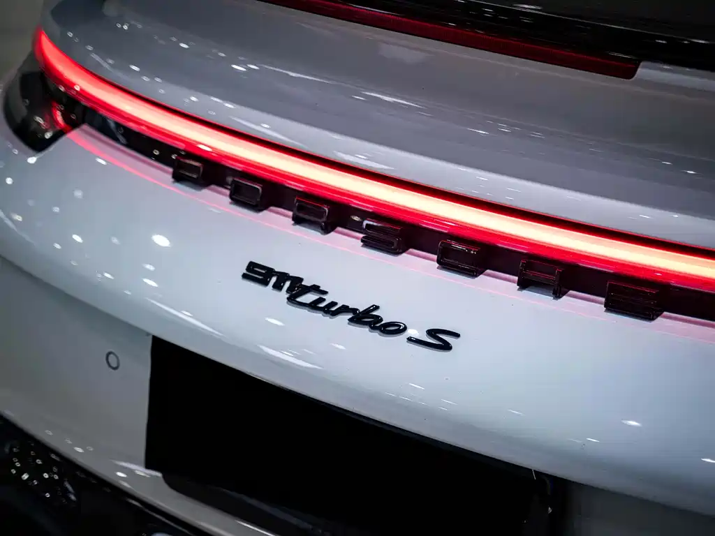 Porsche 911 Turbo S 3.7T 2022 Model