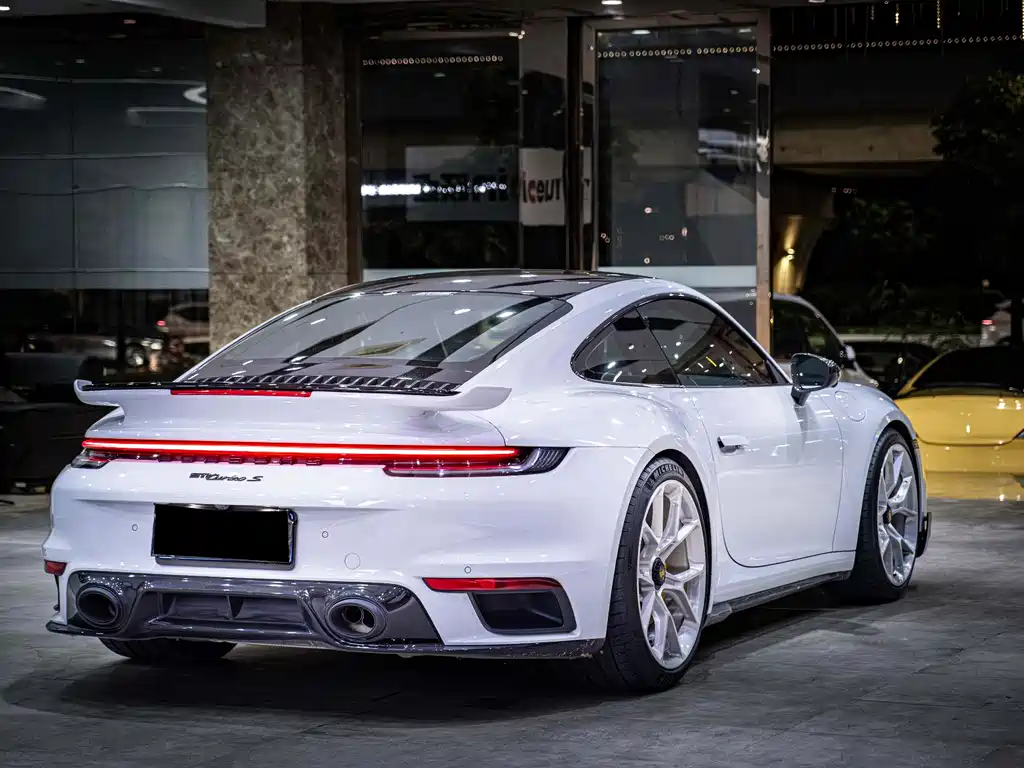 Porsche 911 Turbo S 3.7T 2022 Model