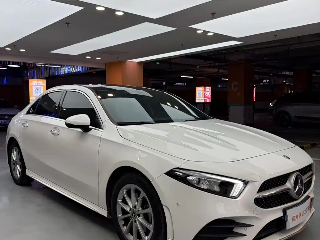 Mercedes-Benz A 200 L Sport Sedan Fashion Edition 2022 Facelift