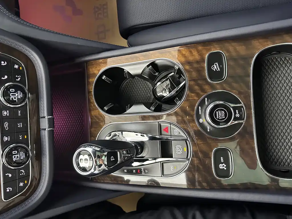Range Rover 2017 6.0T Standard Edition