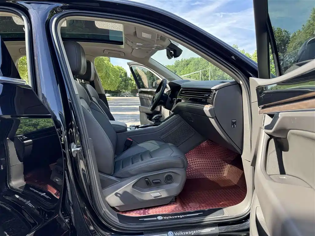 Touareg 2021 3.0 TSI Rishang Edition Classic Sport Package