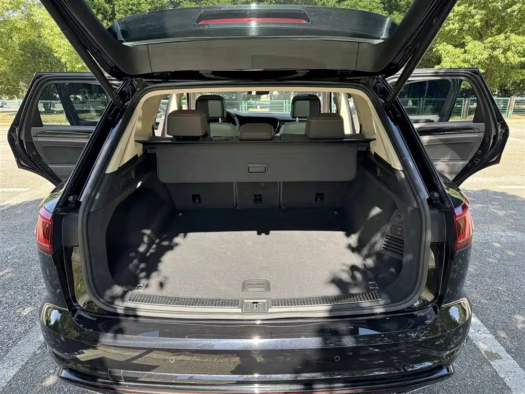 Touareg 2021 3.0 TSI Rishang Edition Classic Sport Package