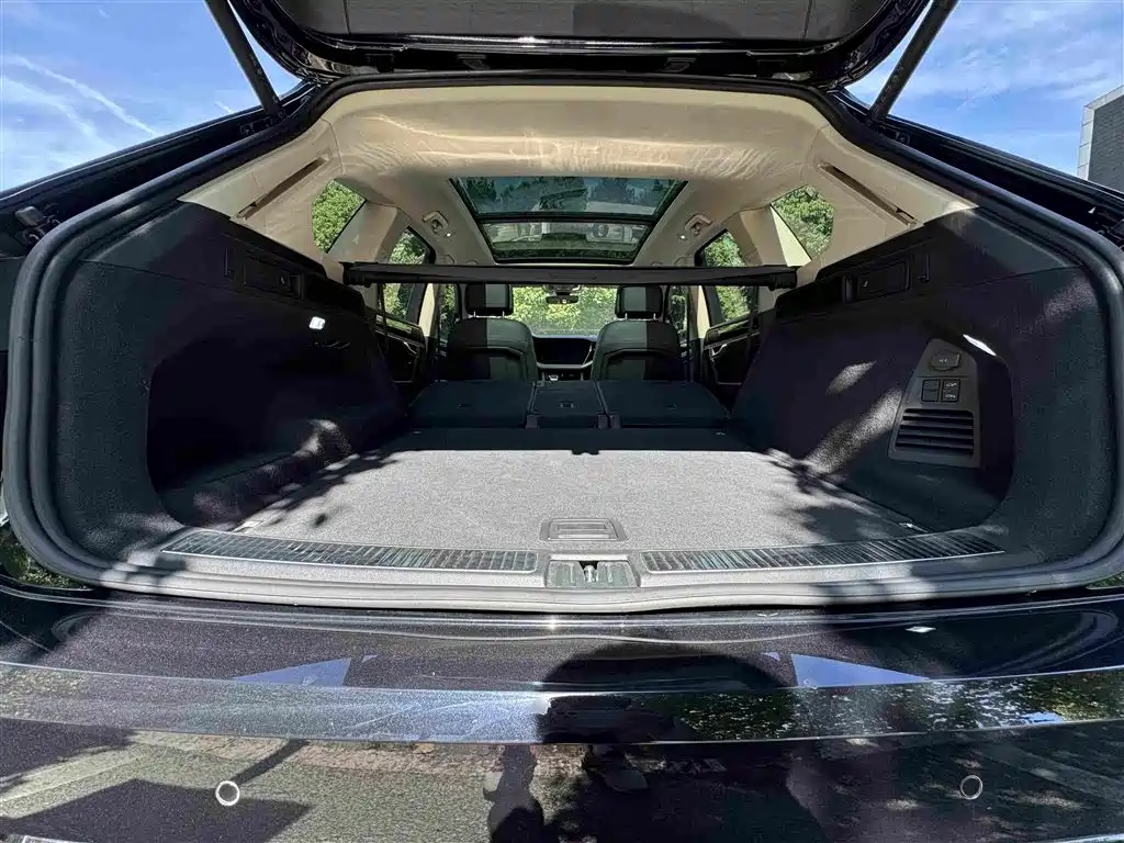 Touareg 2021 3.0 TSI Rishang Edition Classic Sport Package