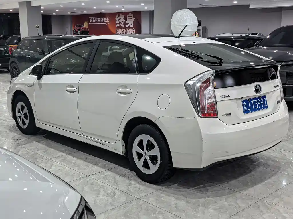Prius 2012 model Luxury Advanced Edition