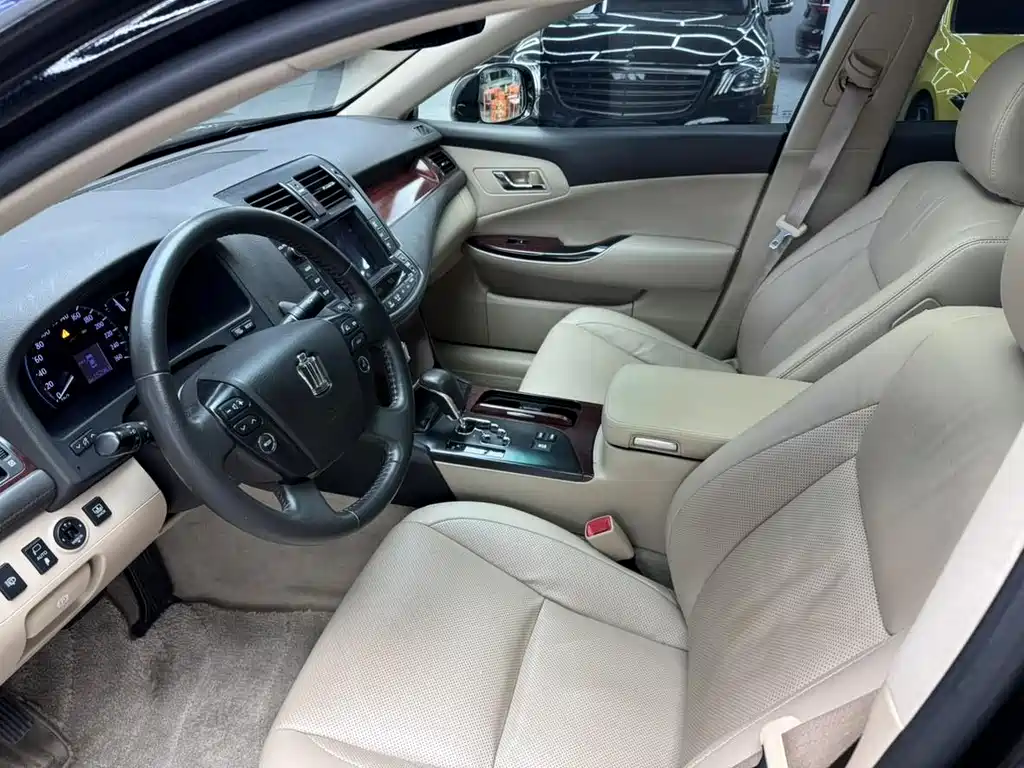 2011 Crown Royal Leather Sunroof Special Edition