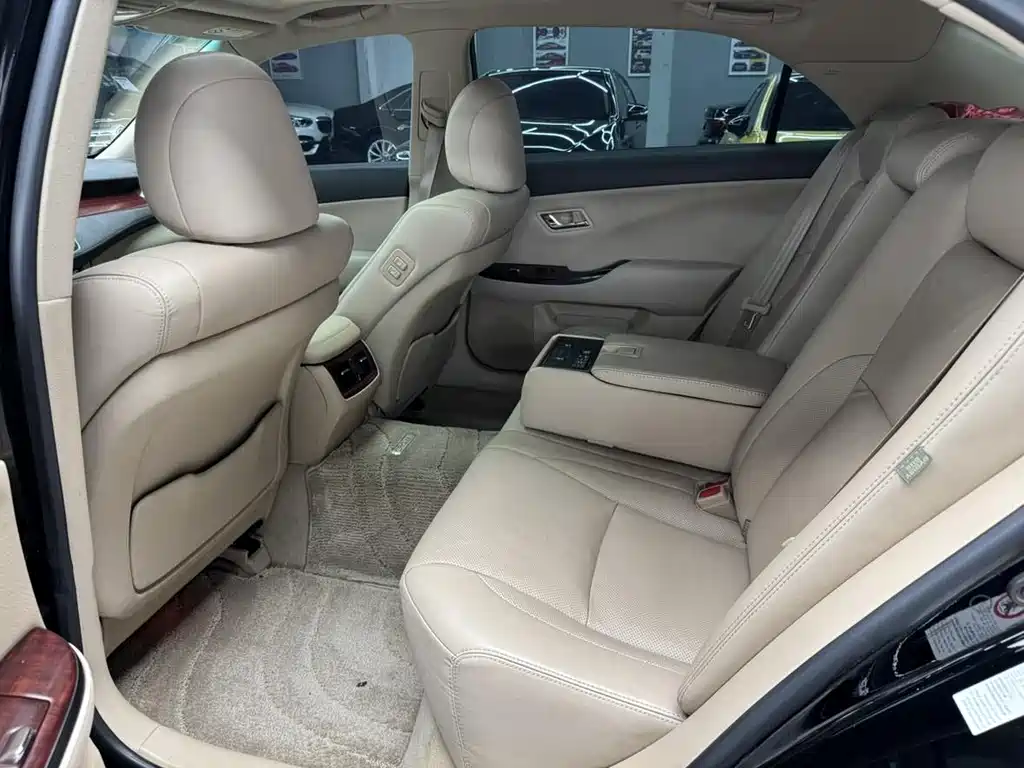 2011 Crown Royal Leather Sunroof Special Edition