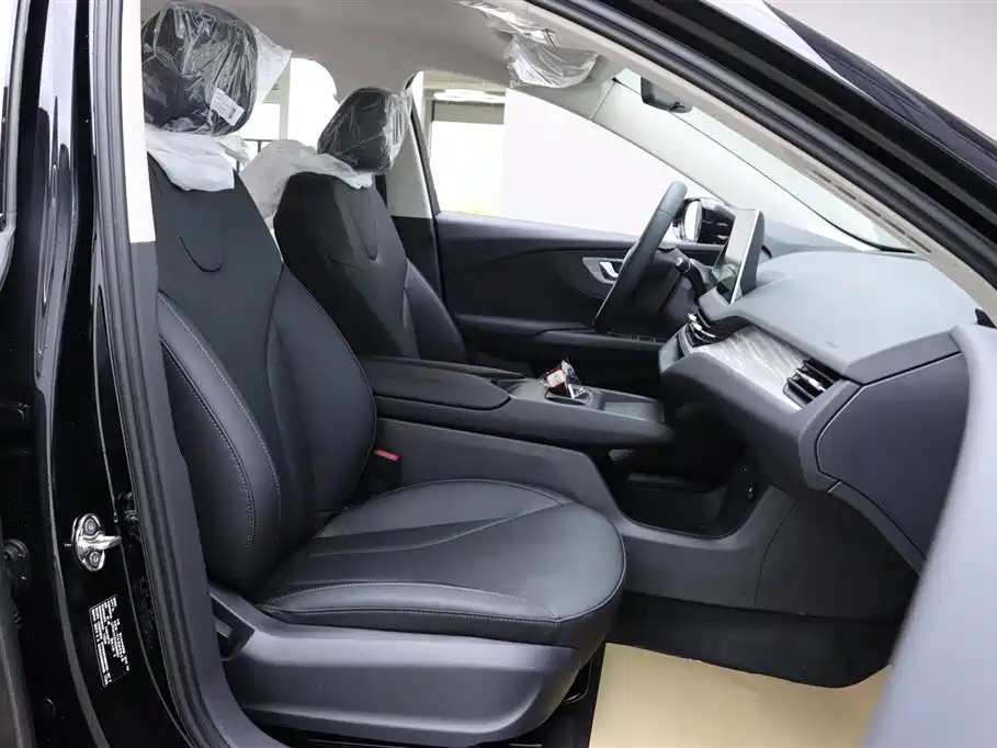 Hongqi E-QM5 2025 Edition 500km Rental Version