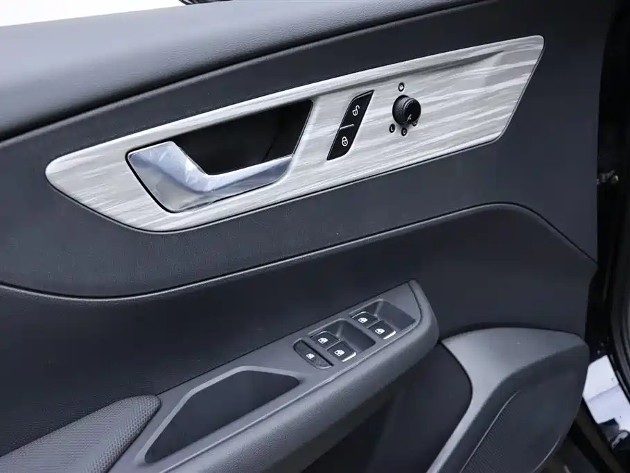 Hongqi E-QM5 2025 Edition 500km Rental Version