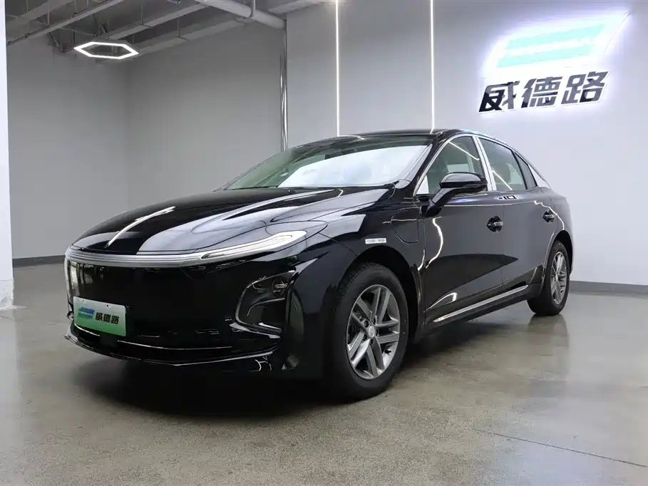 Hongqi E-QM5 2025 Edition 500km Rental Version