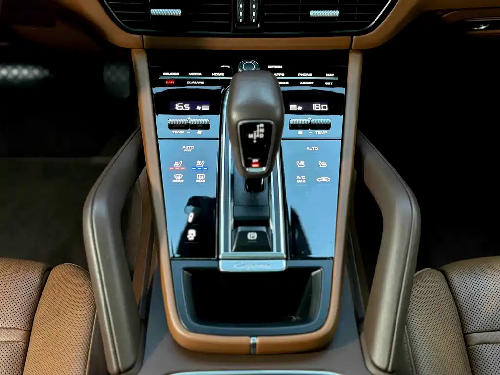 Cayenne 2022 Platinum Edition 3.0T