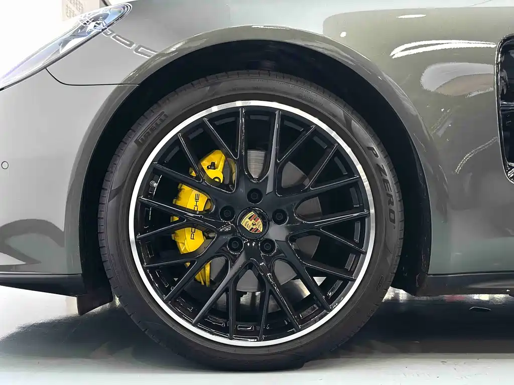 Panamera 2023 Executive Long Platinum Edition 2.9T