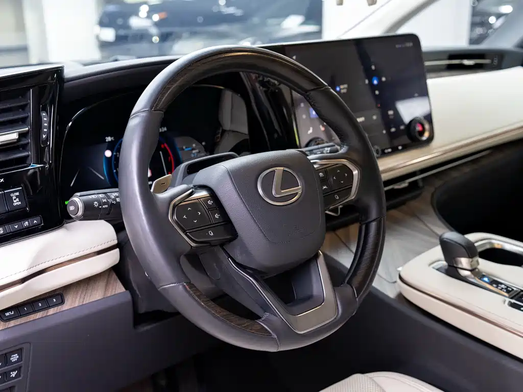 Lexus LM 2023 350h 7-Seat Grandeur Edition