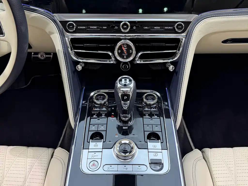 Ferari 2022 Model 4.0T V8 Standard Edition