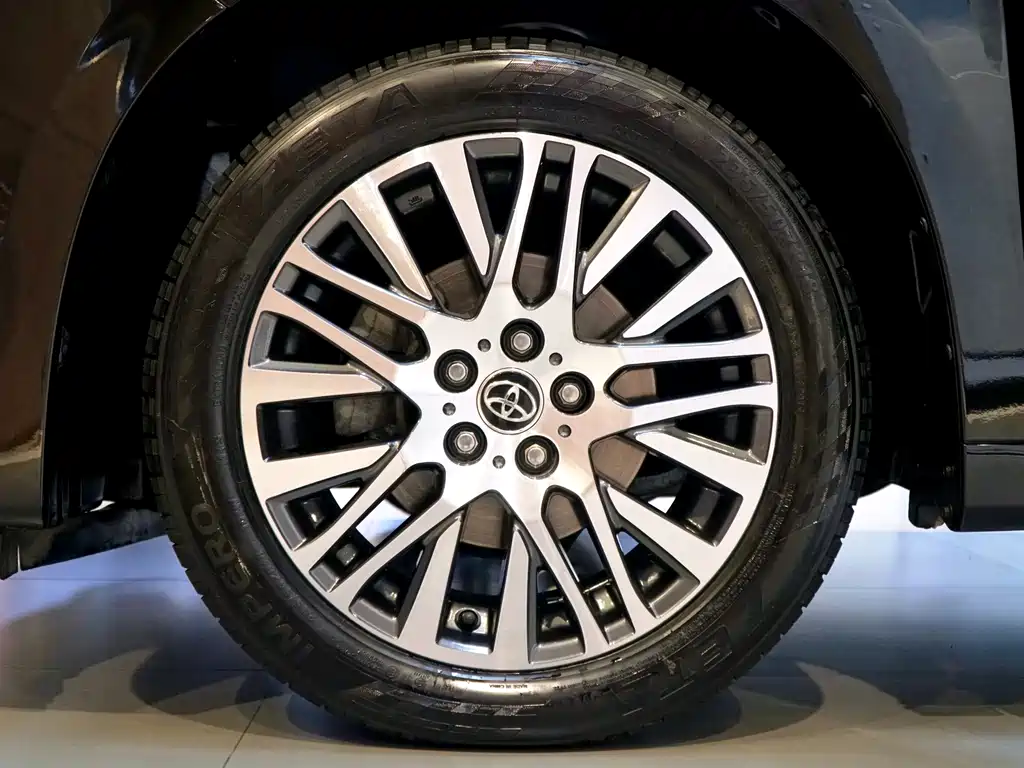 Alphard 2015 Luxury Edition