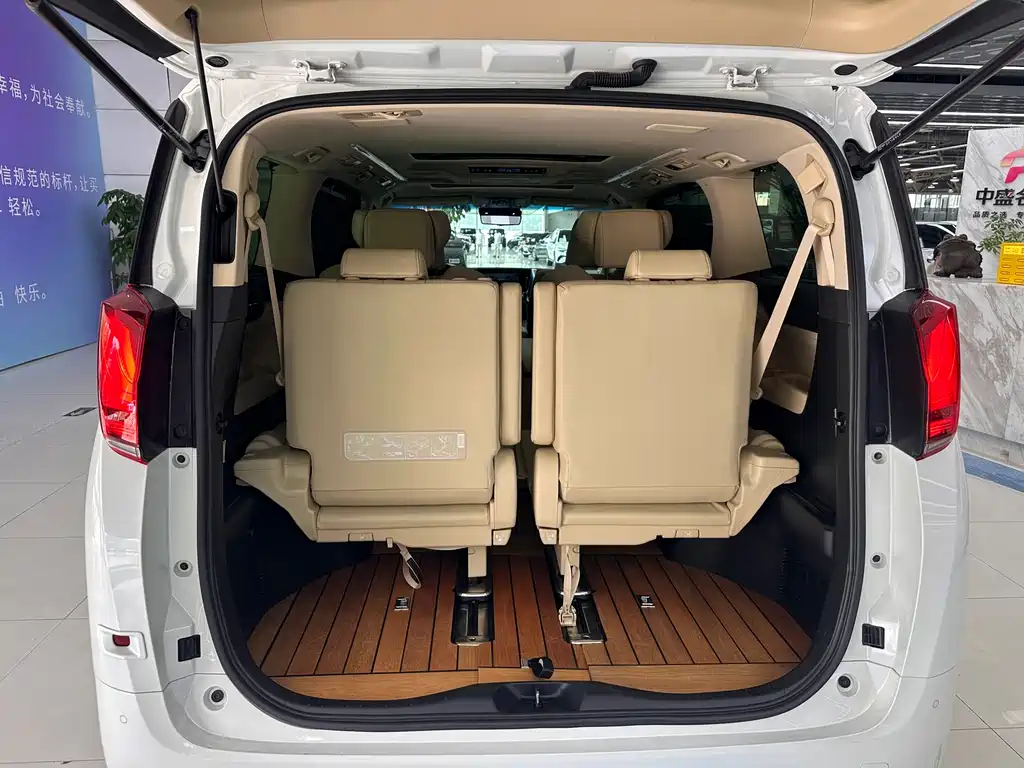 Alphard 2021款 Hybrid 2.5L Zhenxiang Edition
