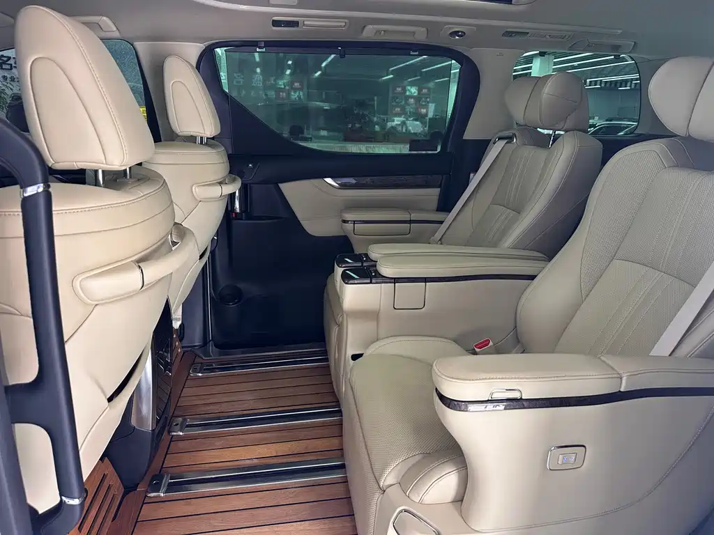 Alphard 2021款 Hybrid 2.5L Zhenxiang Edition