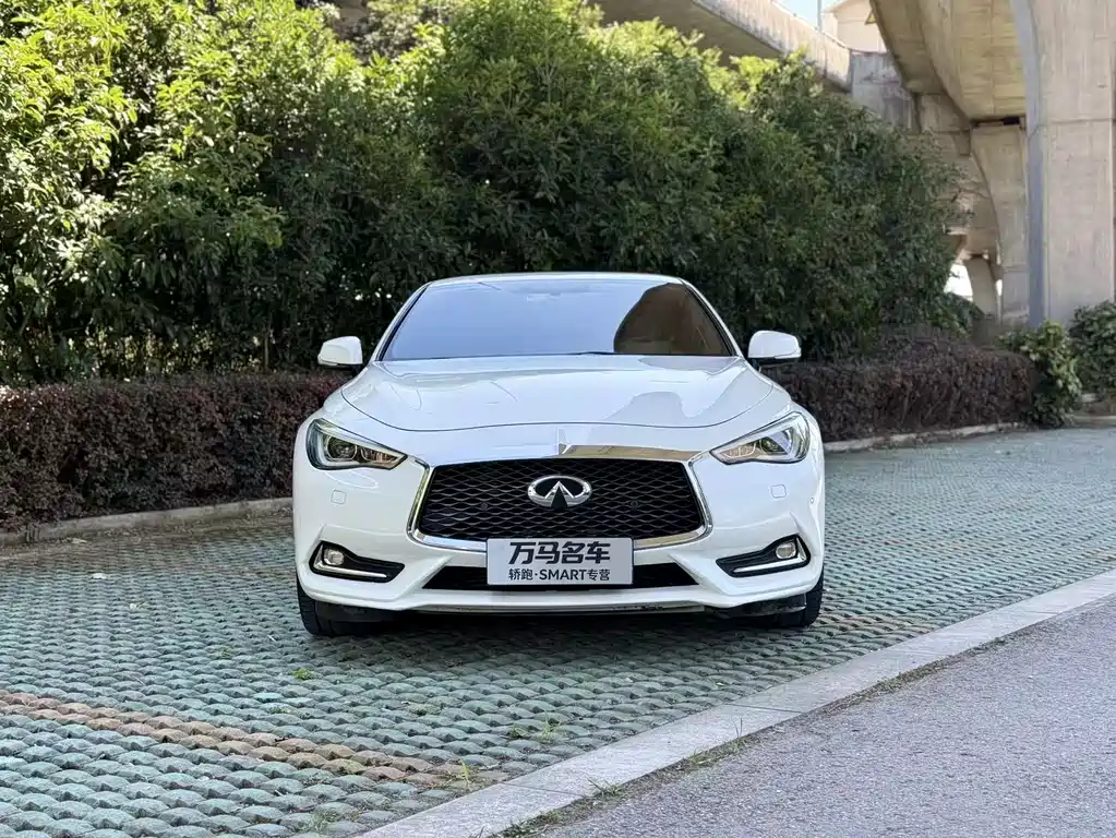 Infiniti Q60 2017 2.0T Luxury Edition