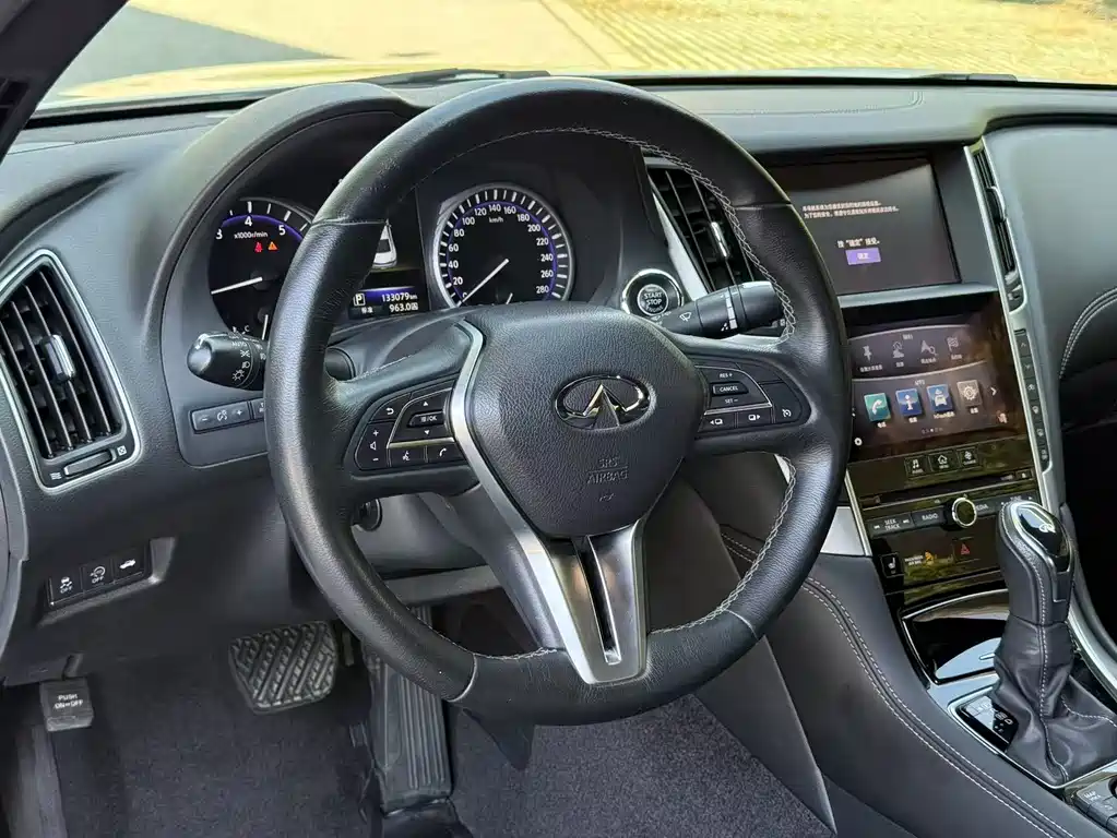 Infiniti Q60 2017 2.0T Luxury Edition