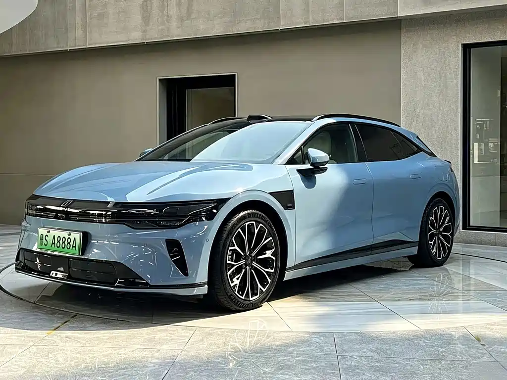 Jizhe 007 GT 2025 Edition Four-Wheel Drive Intelligent Driving Version 75kWh