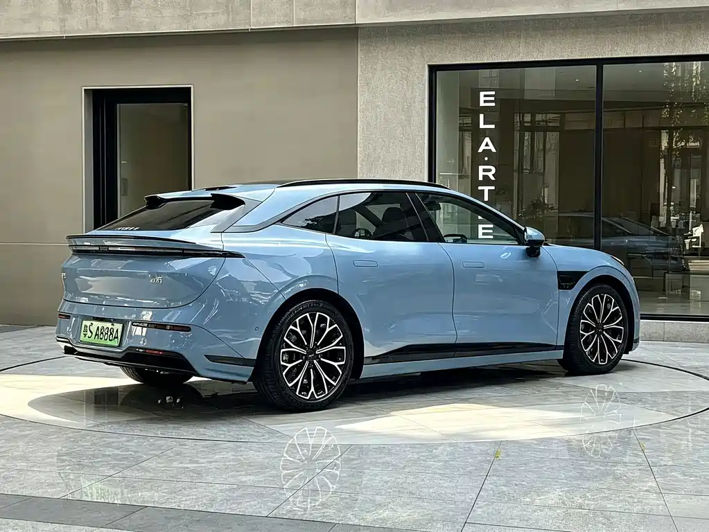 Jizhe 007 GT 2025 Edition Four-Wheel Drive Intelligent Driving Version 75kWh
