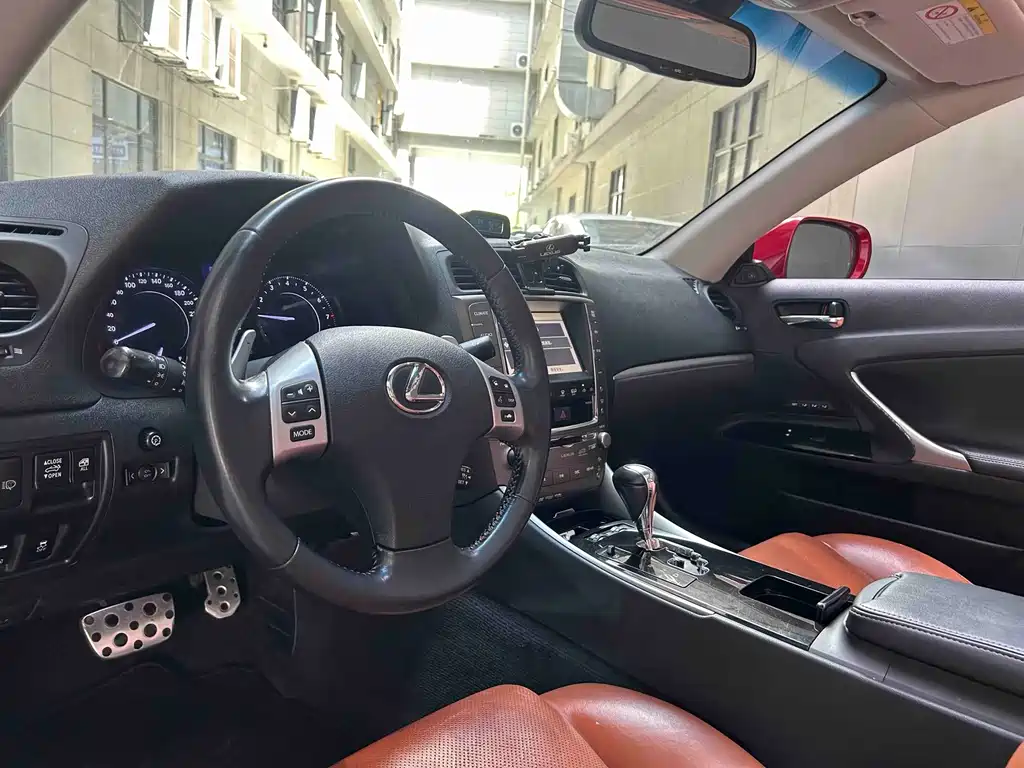 Lexus IS 2011 250C