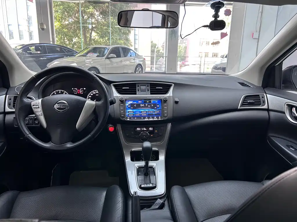 Sentra 2014 1.6 XV CVT Prestige Edition