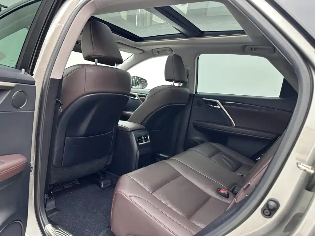 Lexus RX 2020 Facelift 300 4WD Elegant Edition