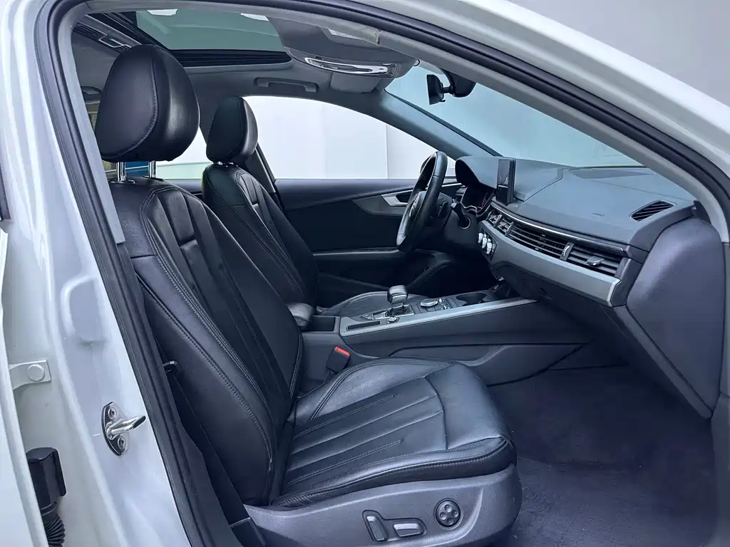 Audi A4L 2017 40 TFSI Progressive Edition
