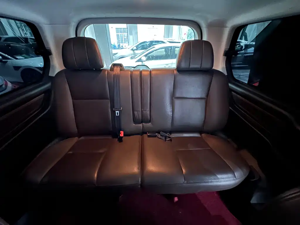 D-Max 2021 2.0L Manual Luxury 7-seater