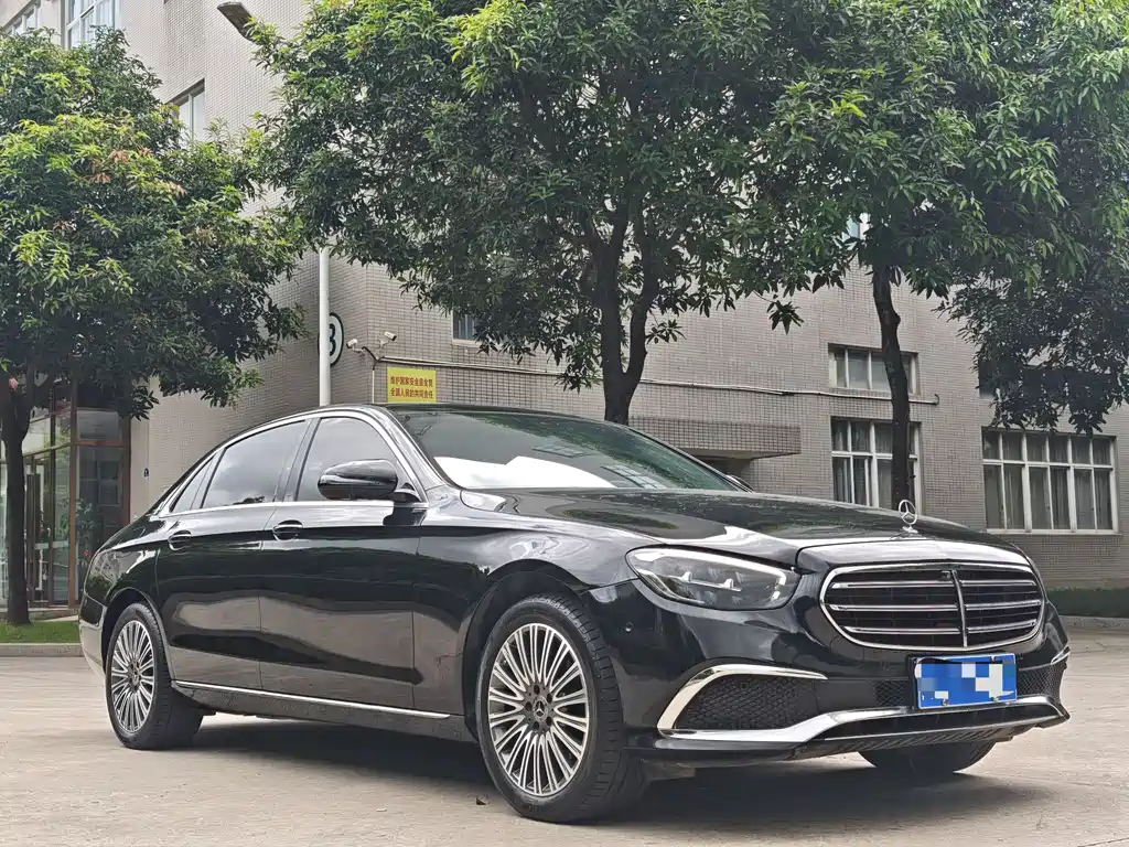 Mercedes-Benz E-Class 2023 E 300 L Fashion Edition