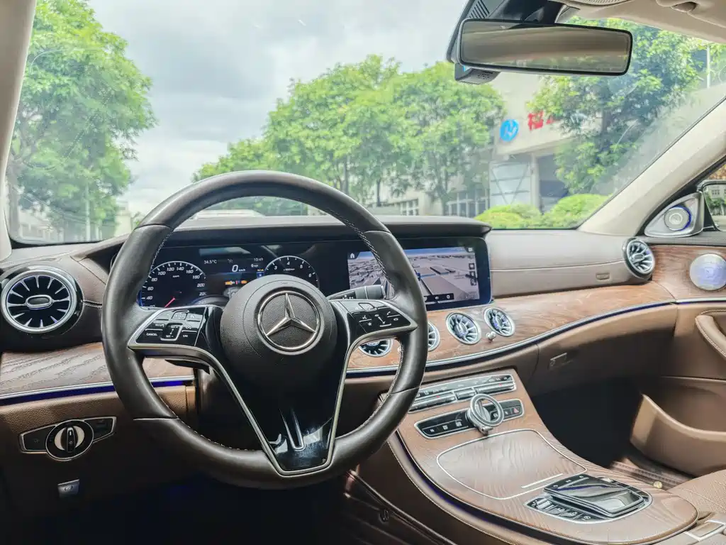 Mercedes-Benz E-Class 2023 E 300 L Fashion Edition