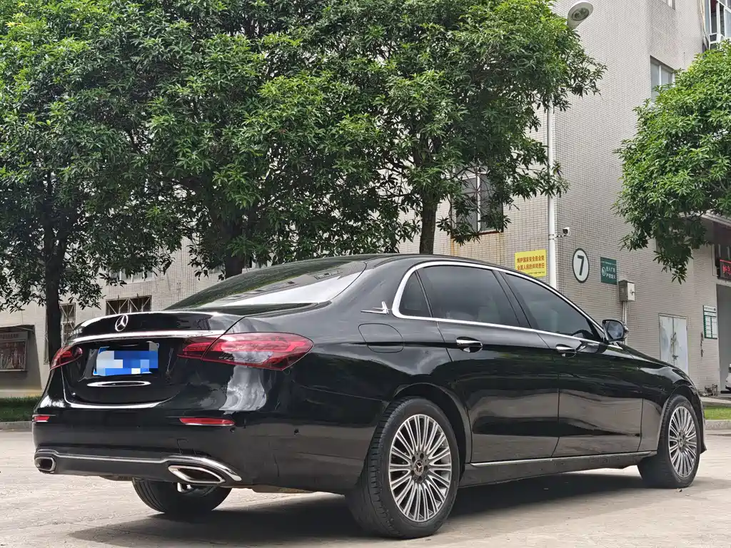 Mercedes-Benz E-Class 2023 E 300 L Fashion Edition