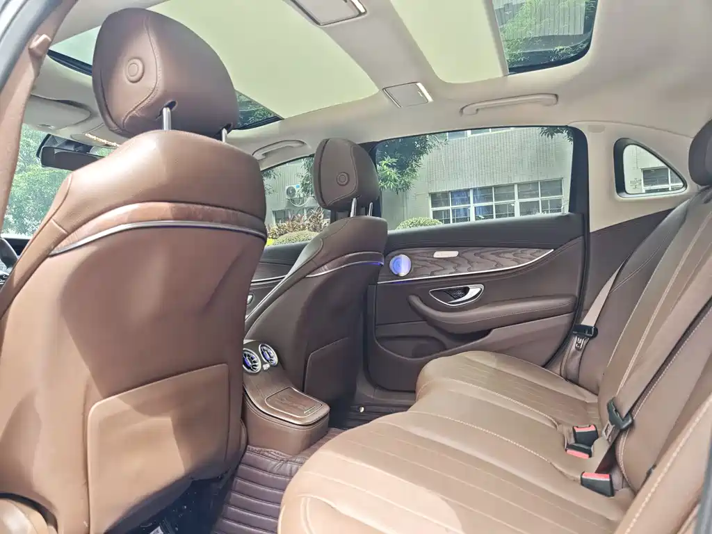 Mercedes-Benz E-Class 2023 E 300 L Fashion Edition
