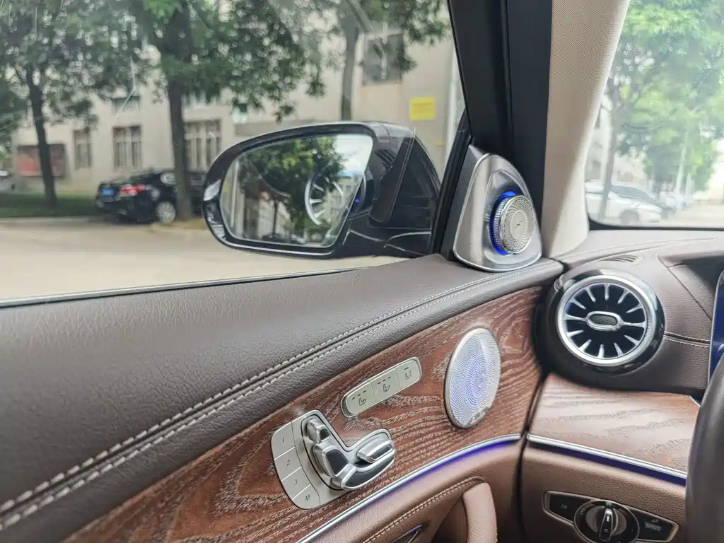 Mercedes-Benz E-Class 2023 E 300 L Fashion Edition